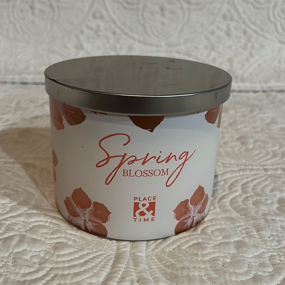 Spring Blossom 14 oz‎ three wick candle, new